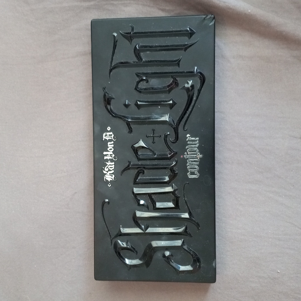 Kat Von d shade and light palette